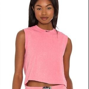 NWT - Nike Worn In Stand Out Tank - Sunset Pulse